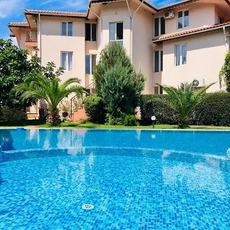 Apartament By The Sea With Pool *